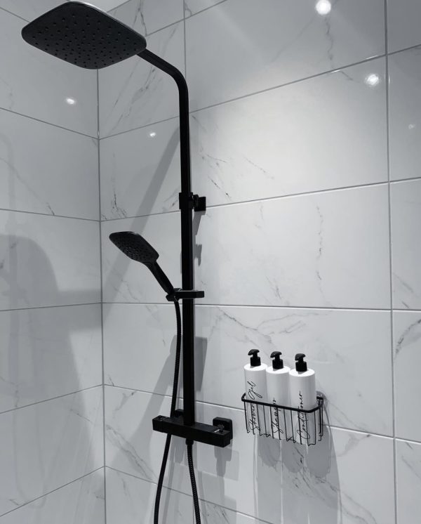 LUXURY MONOCHROME PUMP BOTTLES